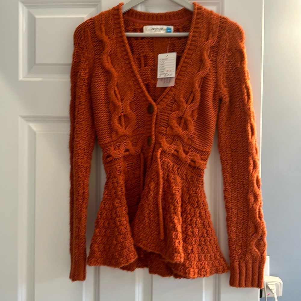 Gorgeous pumpkin color cotton/linen/wool sweater